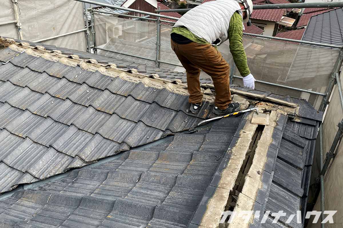 松山市の耐震改修工事で屋根の軽量化