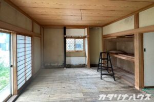 松山市中古住宅　中古住宅を買ってリノベーション　猫と暮らすリノベーション　　和室の改装　大工工事　床工事　下地板