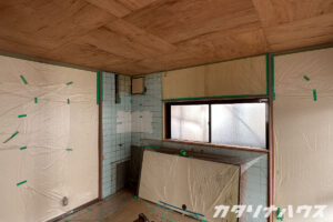 中古住宅　松山市リノベーション　外壁塗装　吹付塗装　キッチン　造作キッチン