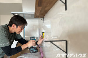 haus_t　松山市リノベーション　リノベーション　リフォーム　中古マンション　キッチン　飾り棚　DIY