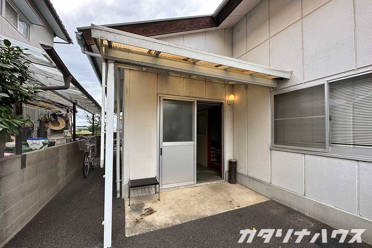 松山市　リフォーム　リノベーション　事務所を住宅へ　コンバージョン　改装　アウトドア好き　自転車　倉庫