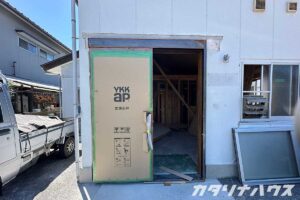 カタリナハウス　松山市　リフォーム　リノベーション　実家　事務所　コンバージョン　アウトドア　ロフト　土間収納　玄関