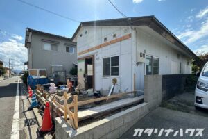 松山市リノベーション　カタリナハウス　コンバージョン　実家リノベ　カーポート　テラス屋根　自転車置き場