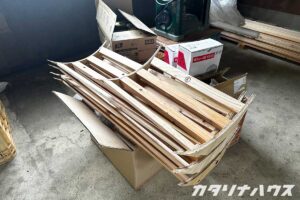 壁と天井の入隅をRにするための部材。大工さんが木材で作成。