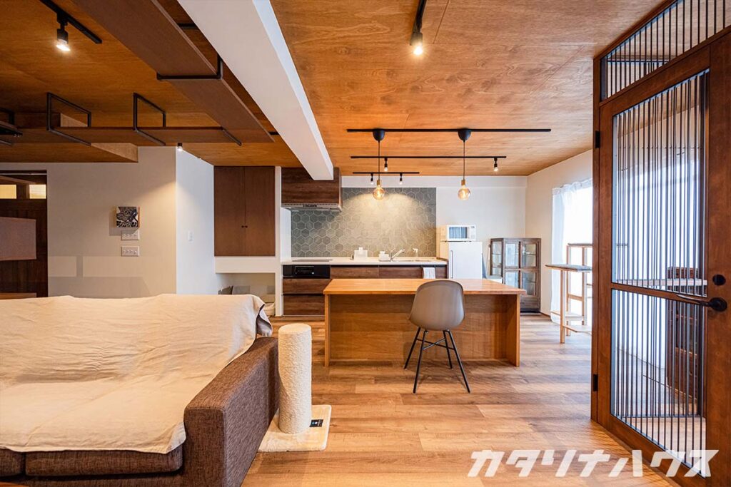 タイル、無垢材、アイアンなど素材にこだわったマンションリノベーション