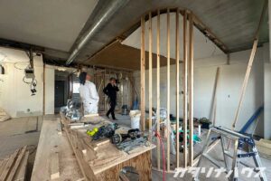 松山　リノベーション　丸い壁　オシャレなインテリア