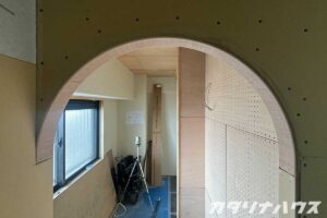 松山市　マンションリノベーション　土間収納　アールの出入口