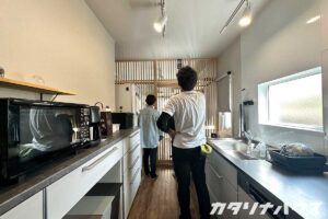 松山市　戸建てリノベーション　キッチン　猫進入防止　柵