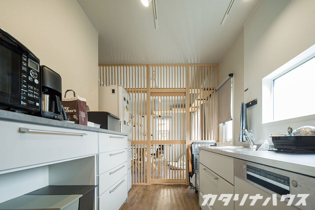 松山市 キッチン リフォーム 猫が入れない 格子