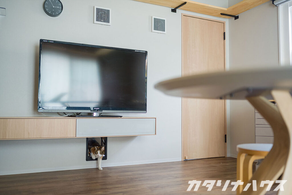 松山市 リフォーム 猫ドア