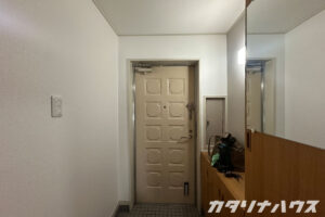 リノベーション前のマンション玄関
