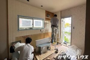キッチンの取り付けがスタート