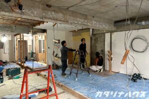 リノベーションのためスケルトン状態になった松山市のマンション