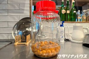 梅酢に浸かった梅